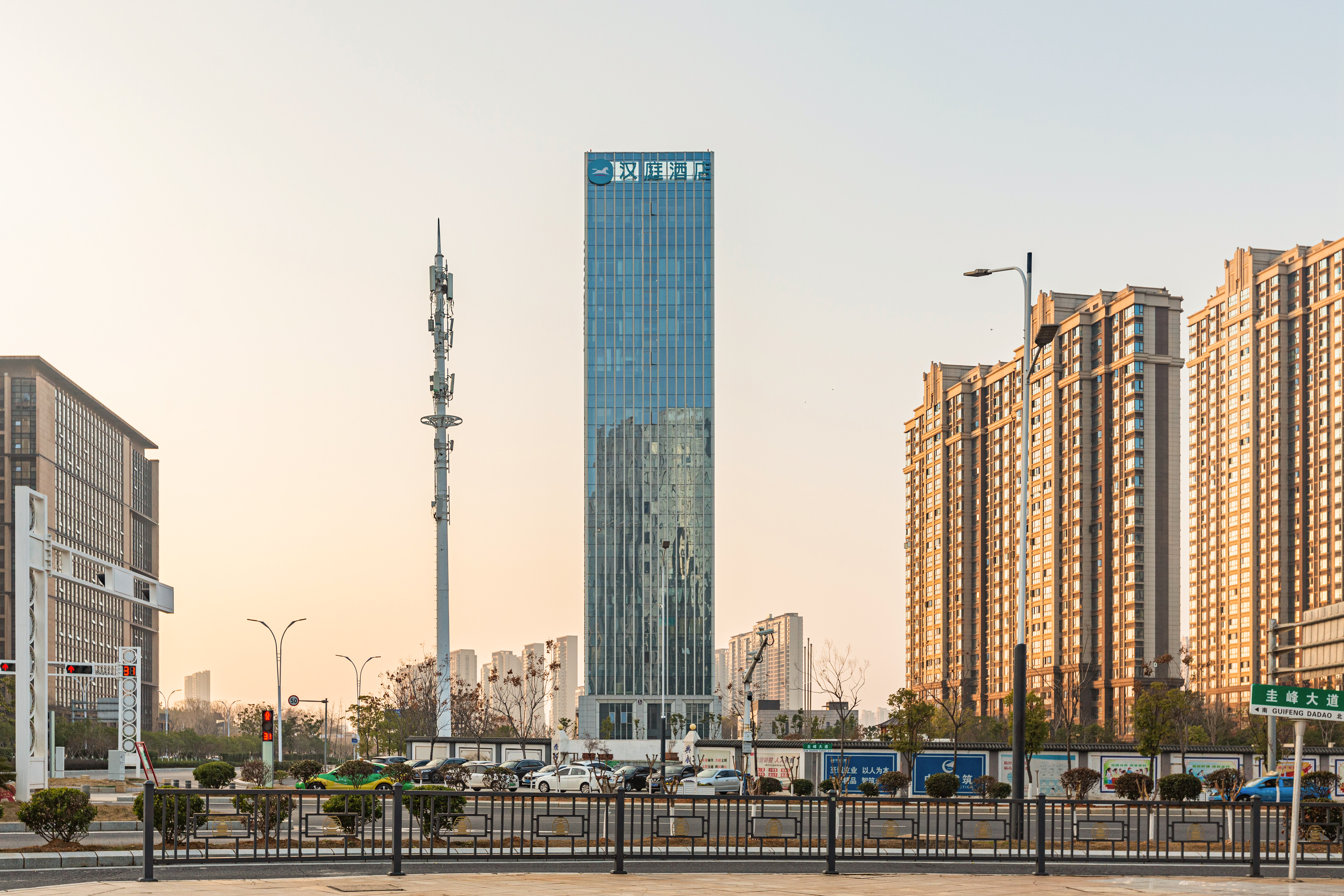 汉庭南昌西站国博地铁站酒店