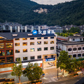 汉庭张家界国家森林公园标志门酒店