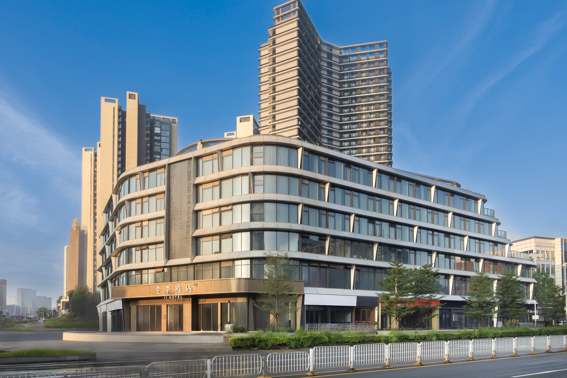 全季深圳观澜茜坑地铁站酒店