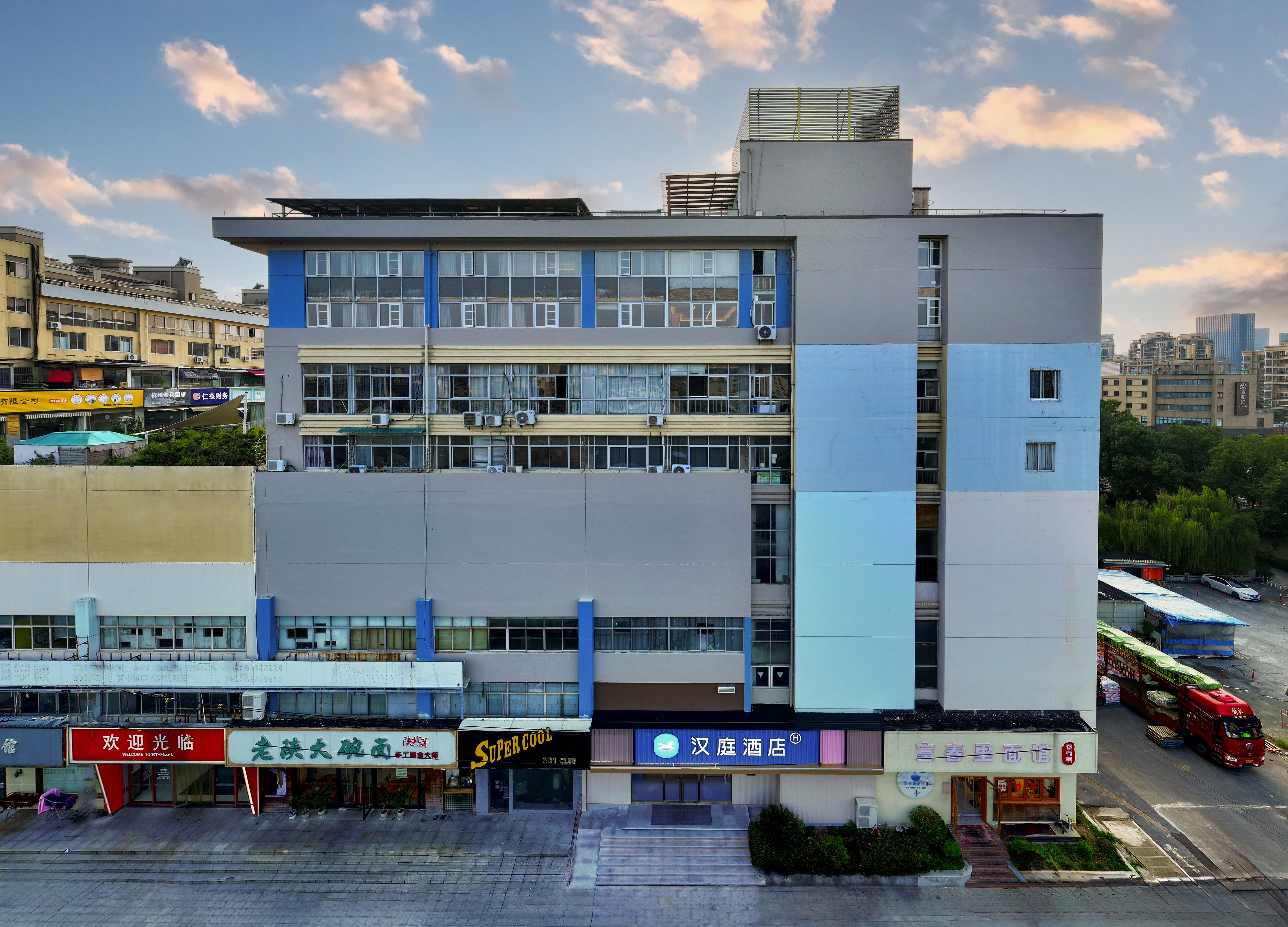 汉庭杭州富阳大润发酒店