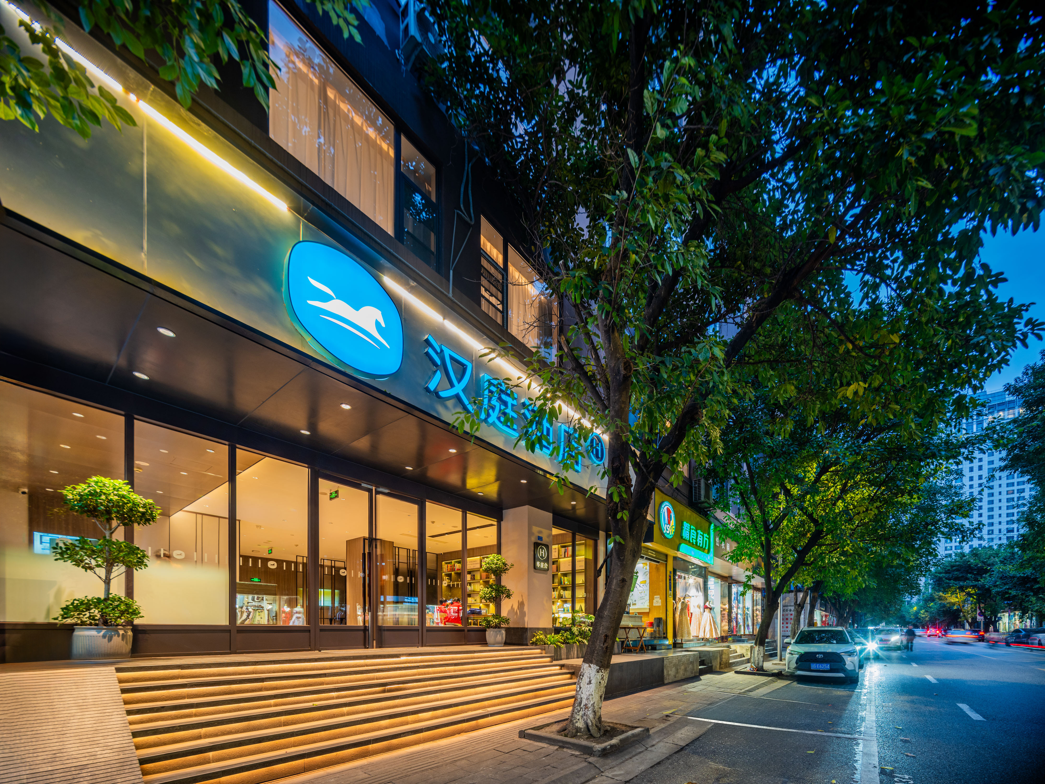 汉庭成都天府广场地铁站酒店