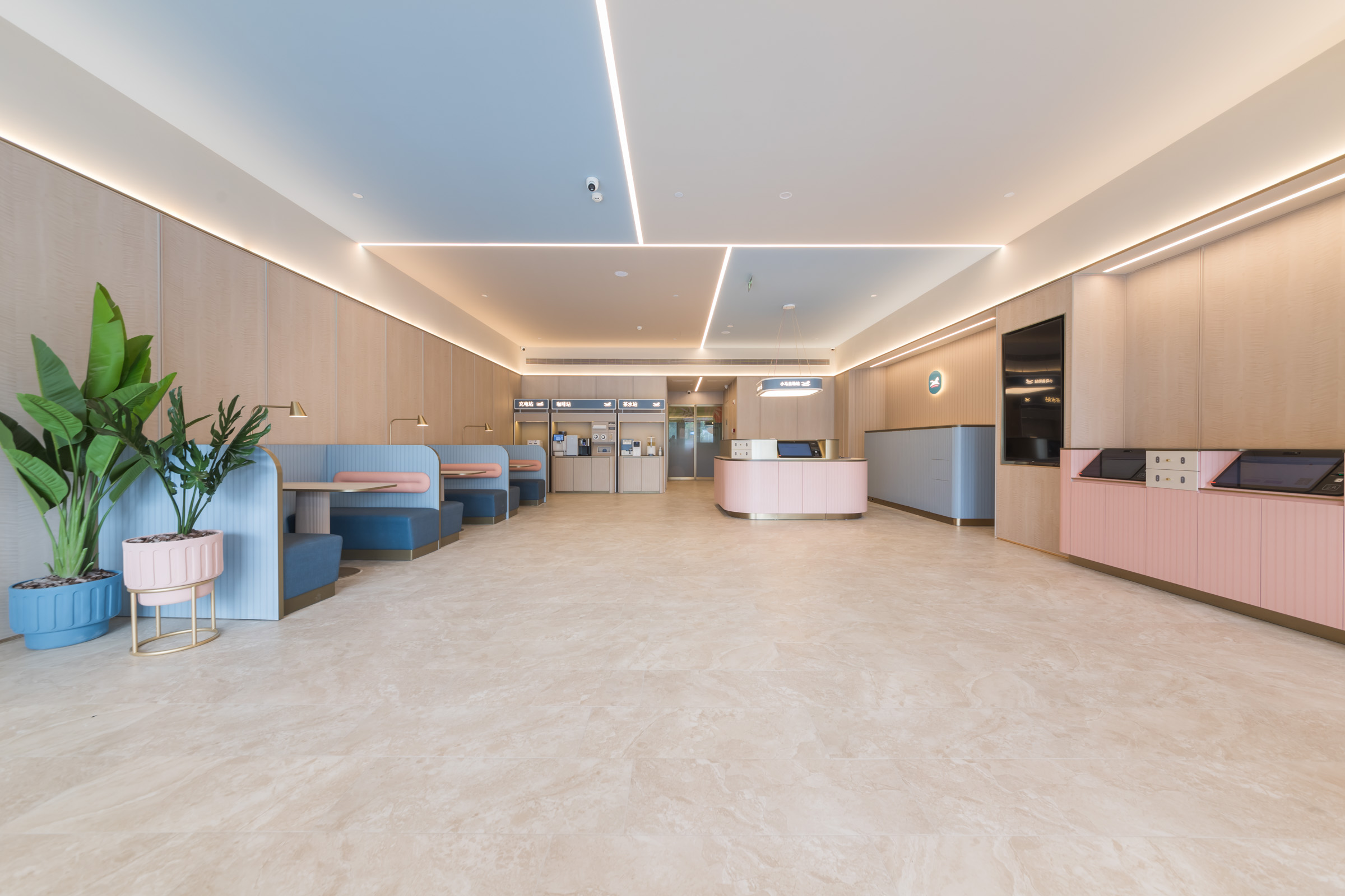 汉庭郑州东站东广场站前广场酒店