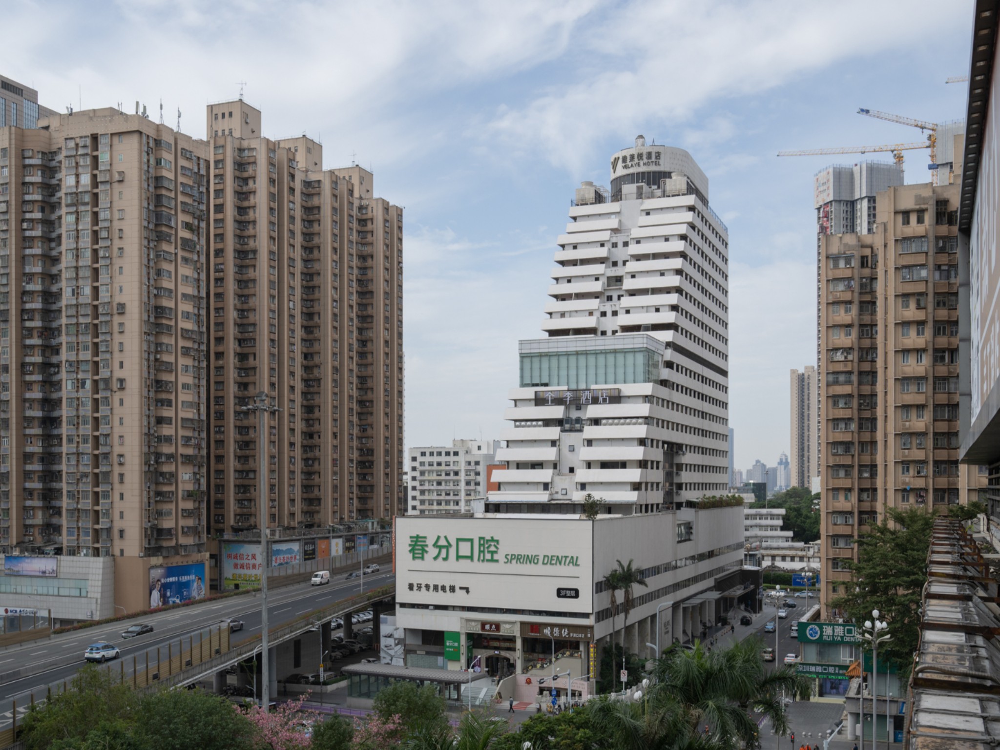 全季深圳罗湖口岸人民南地铁站酒店