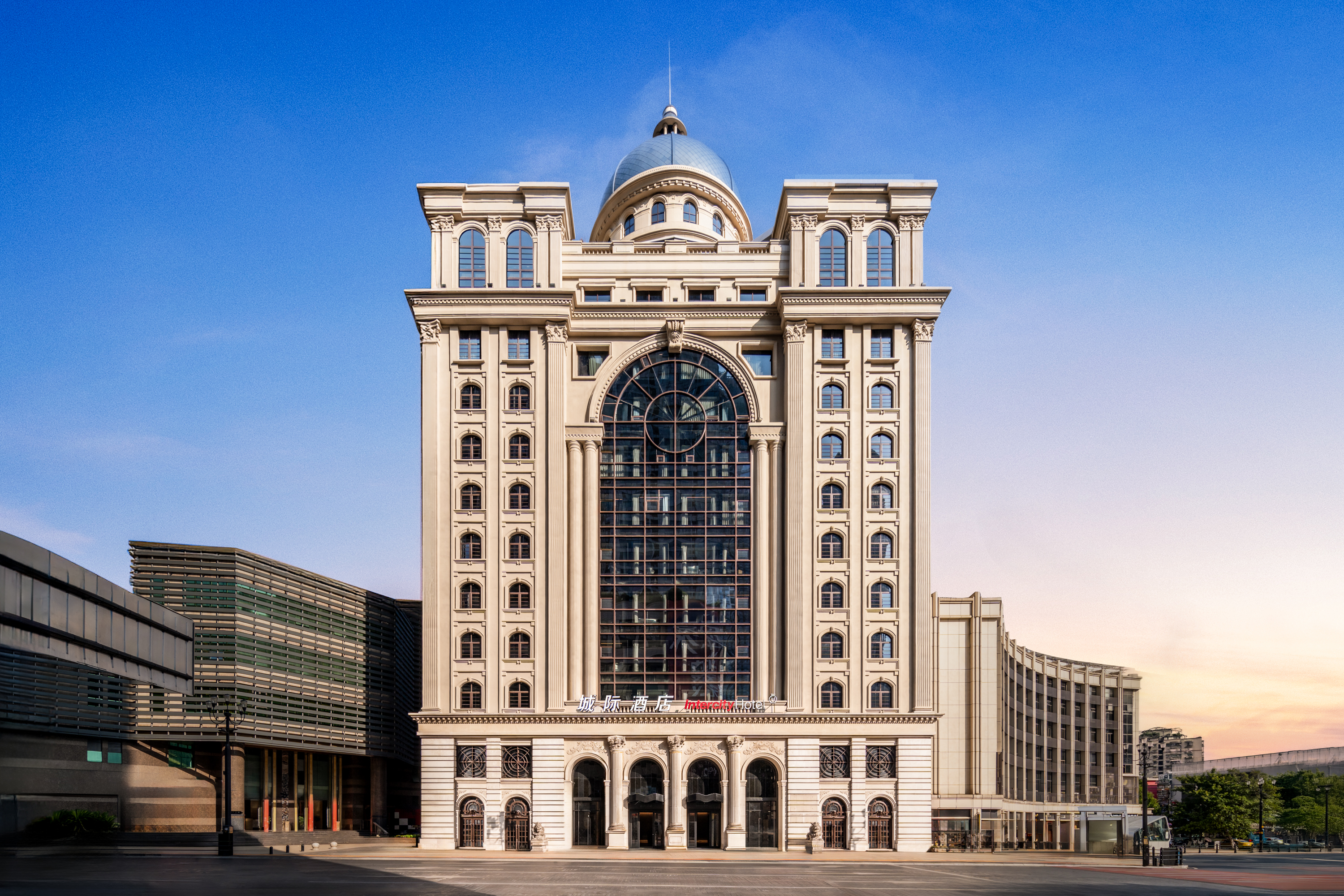 重庆解放碑步行街城际酒店