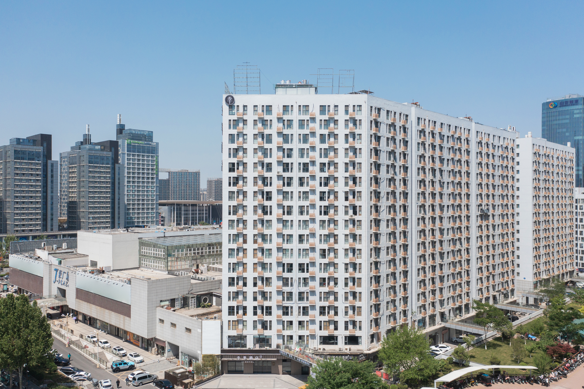 全季济南高新区丁豪广场酒店