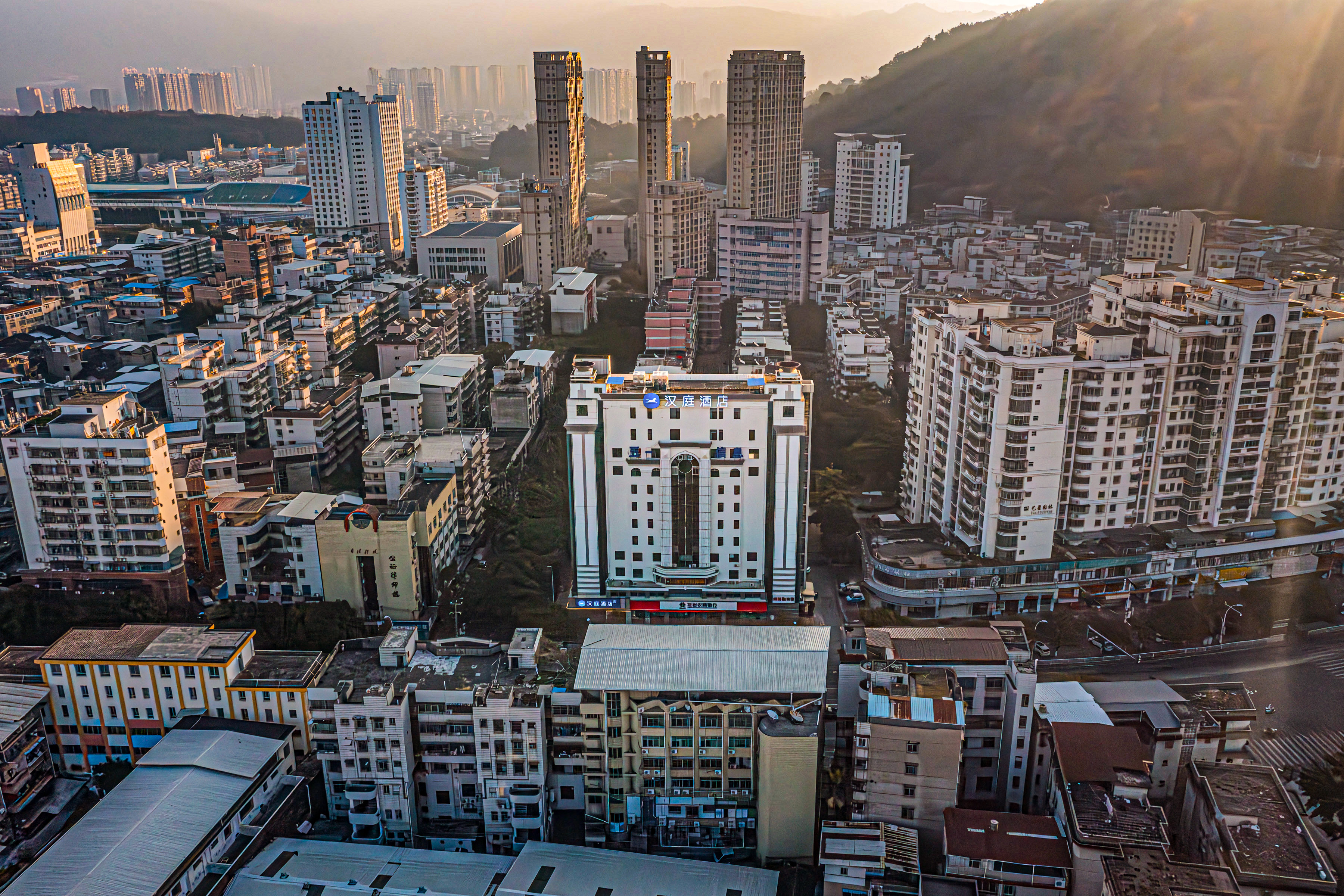 汉庭龙岩万宝广场酒店