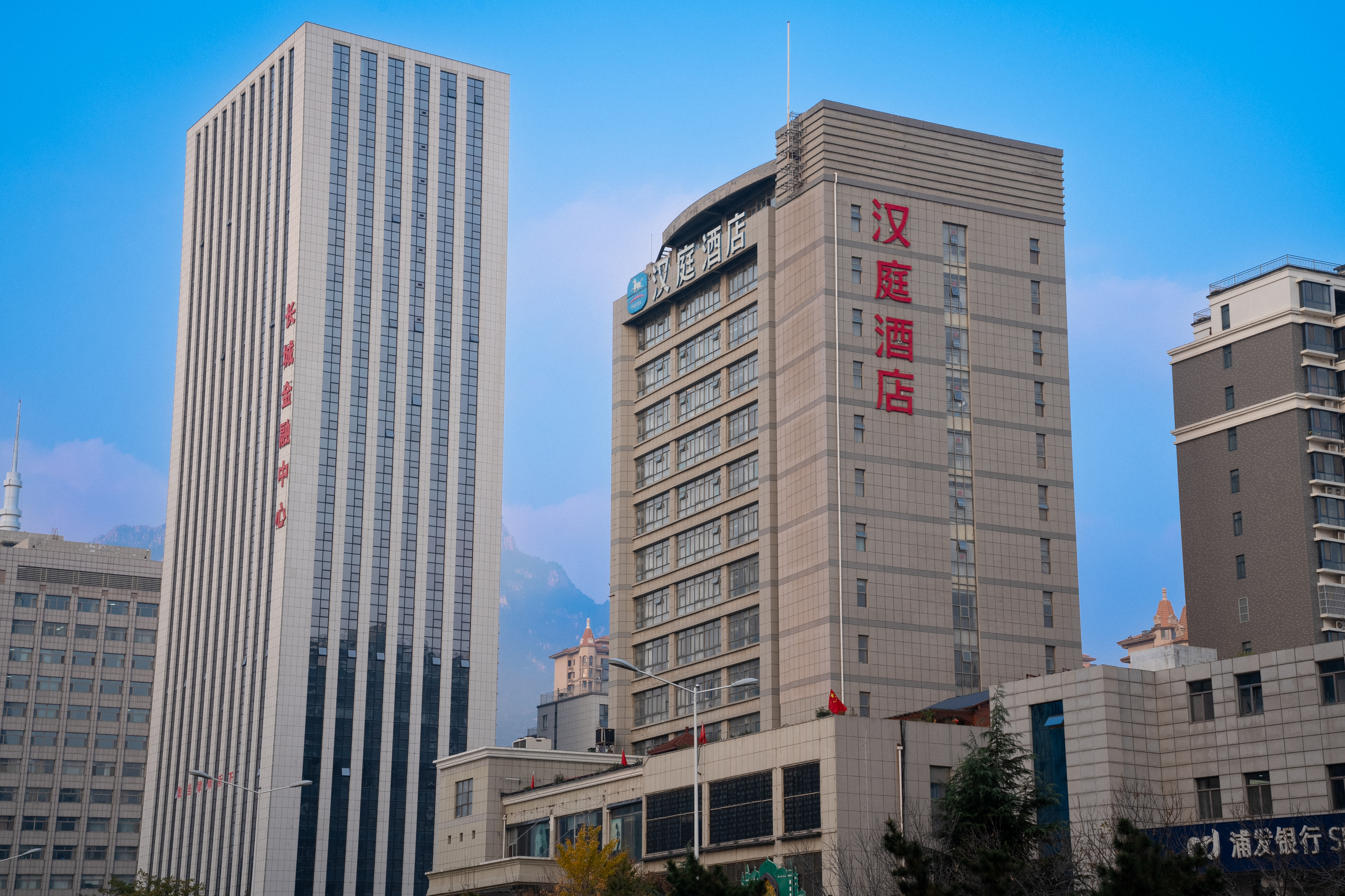 汉庭泰安长城路市政广场酒店