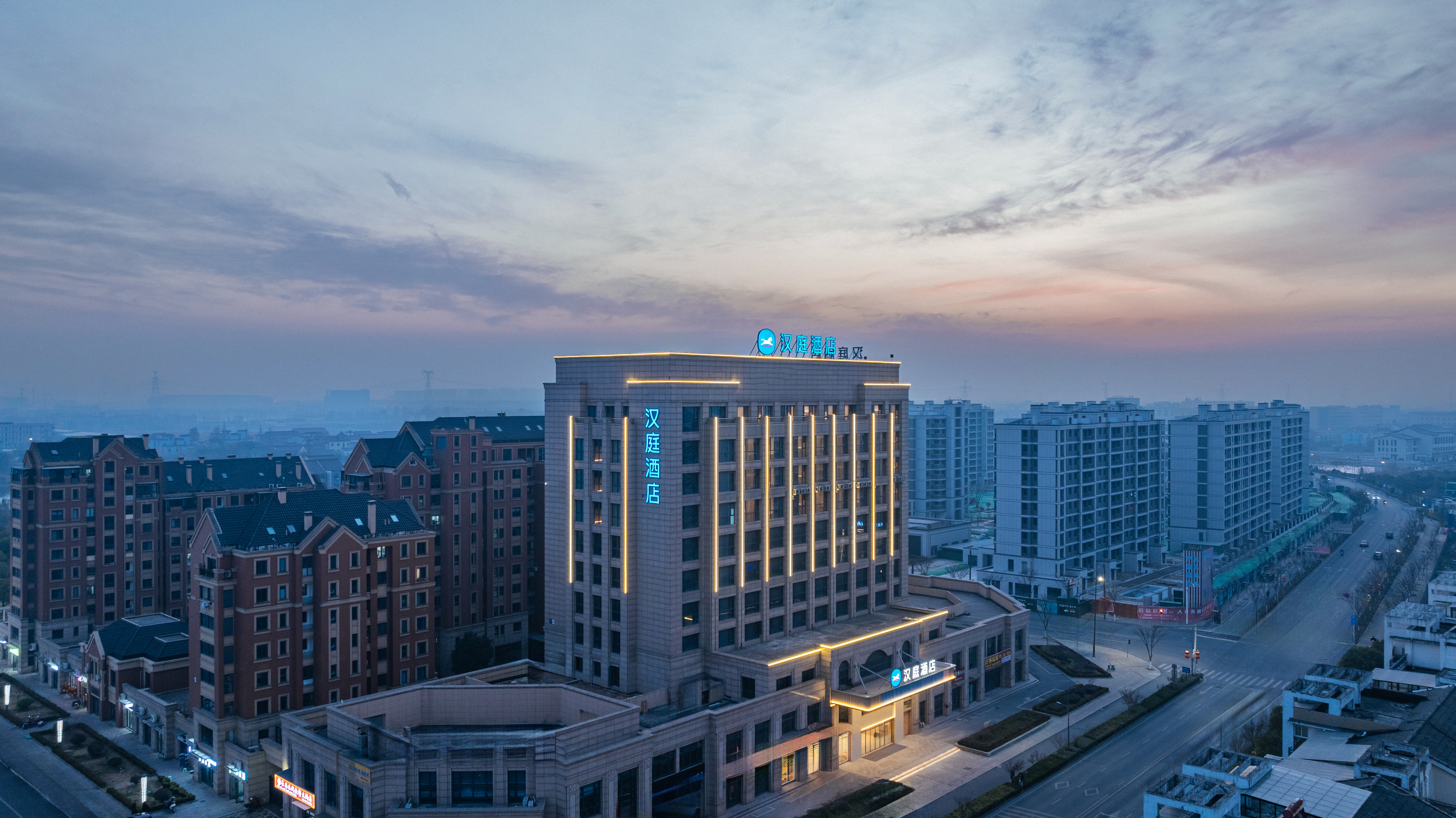 汉庭德清禹越镇越丰广场酒店